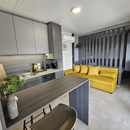 Big Berry Kolpa - Merryberry Mobile House *